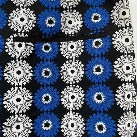 Golftini Women’s Skort Size 2L Black Blue White Floral Side Zipper EUC - Picture 7 of 14